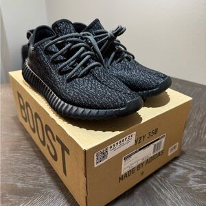 Adidas Yeezy Boost 350 Pirate Black Sneakers